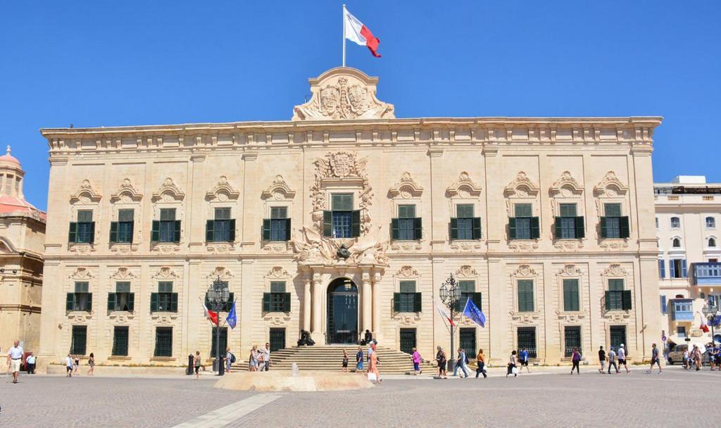 Exclusive Valletta Apartment With Historic Charm Luaran gambar