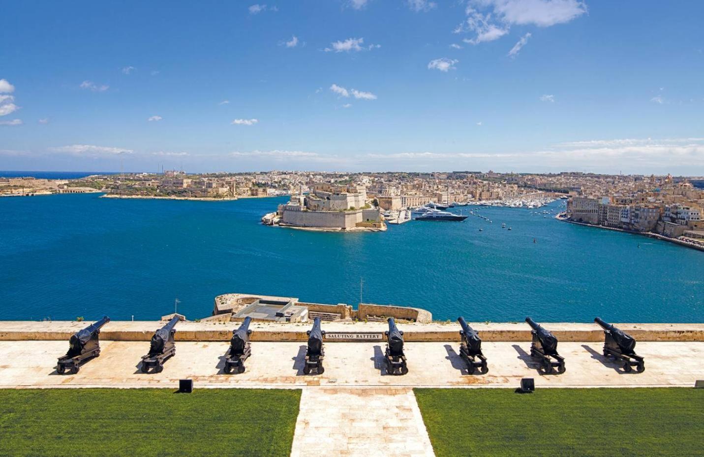 Exclusive Valletta Apartment With Historic Charm Luaran gambar